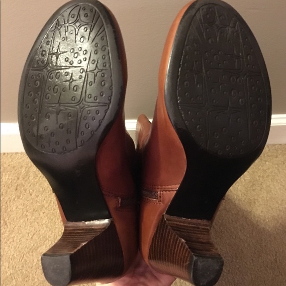 Brown Leather Boots, size 8 - Picture 4 of 7